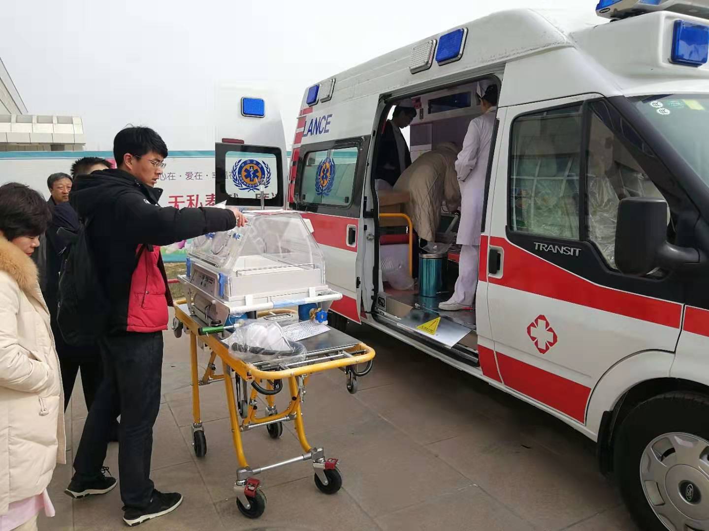 黄冈救护车转院